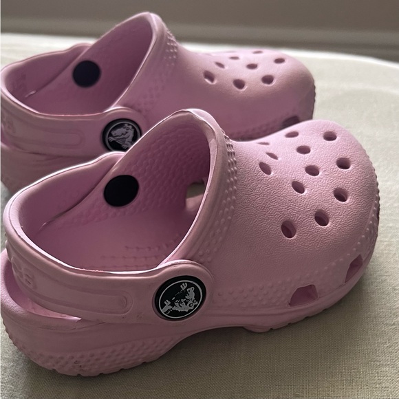 Crocs - Picture 2 of 3